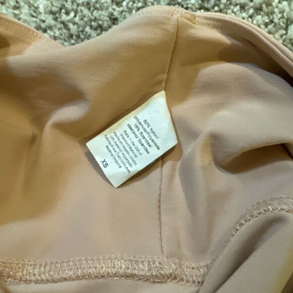 Beyond Yoga Shiny Leopard High Waisted Legging | XSmall | Tinted Rose - Picture 8 of 8